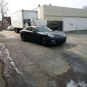 Meet your Posher, Adam